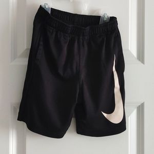 Nike Dri-Fit Boys Shorts Size 6